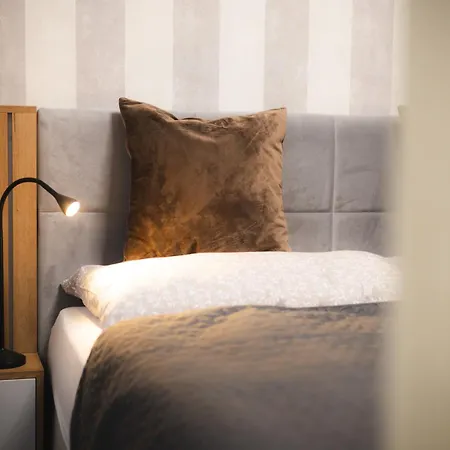 Gray * バンスカー・ビストリツァ